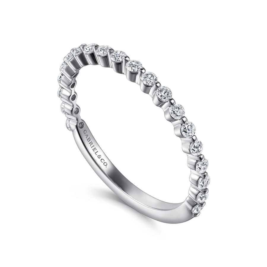 14K WHITE GOLD SINGLE PRONG DIAMOND ANNIVERSARY BAND