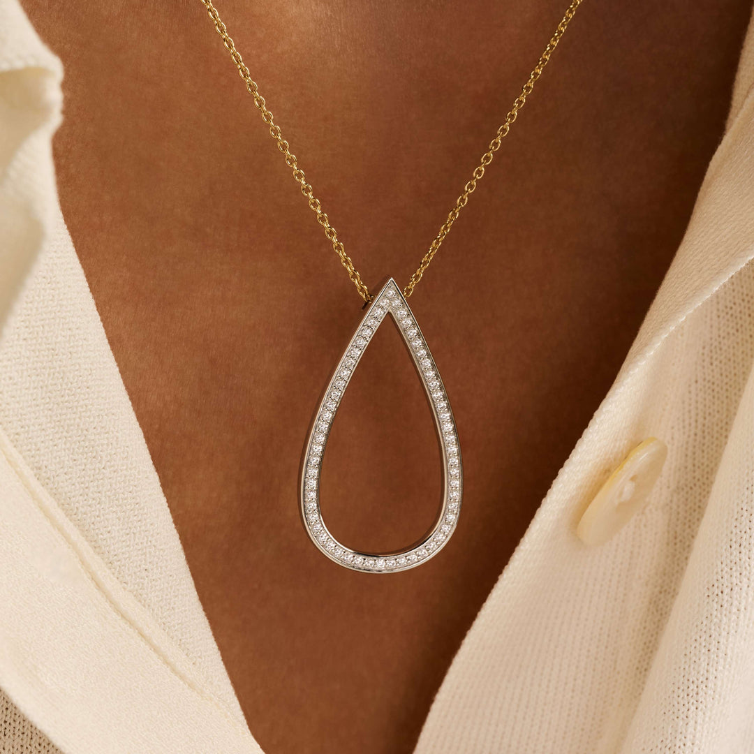 CLASSIC SOFT OVAL NECKLACE
