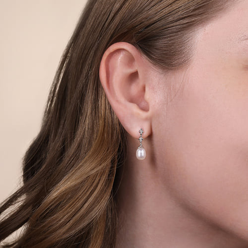 STERLING SILVER LINEAR PEAR DROP EARRINGS