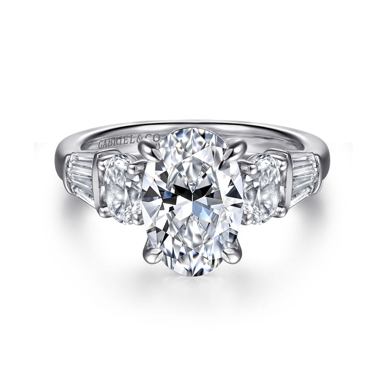 DIAMOND ENGAGEMENT RING