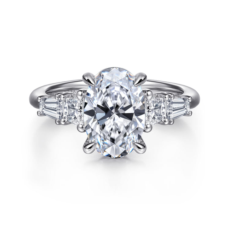 DIAMOND ENGAGEMENT RING