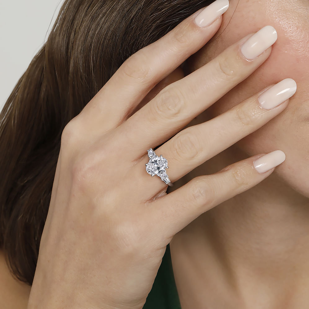 DIAMOND ENGAGEMENT RING