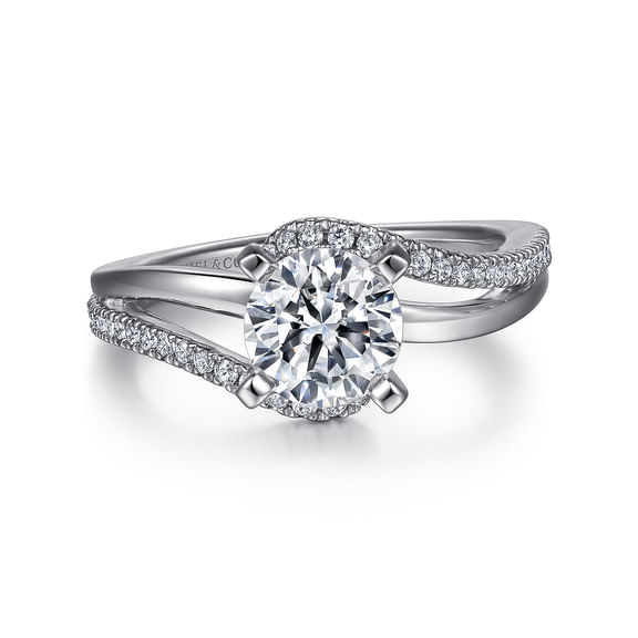 DIAMOND ENGAGEMENT RING