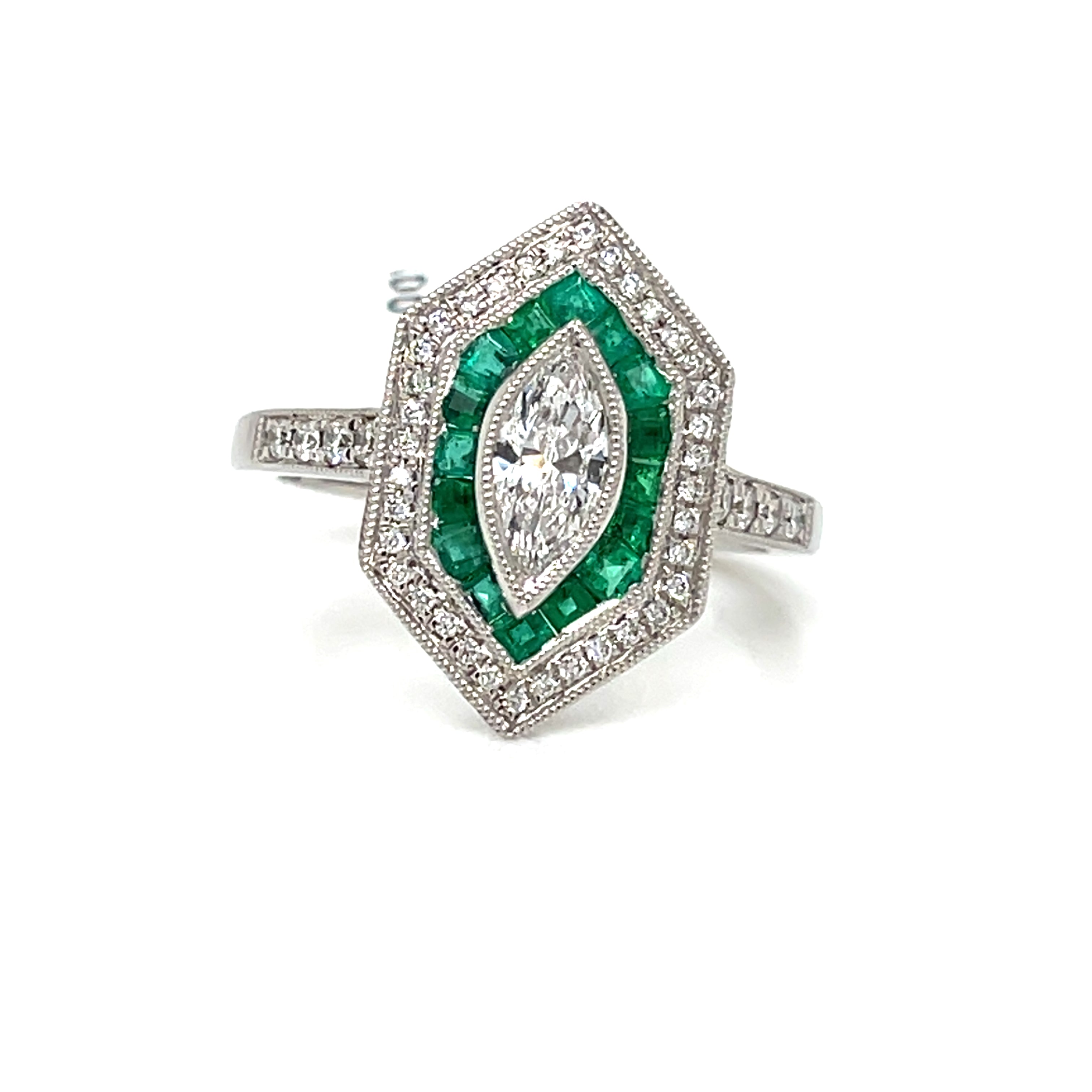 DIAMOND AND EMERALD RING