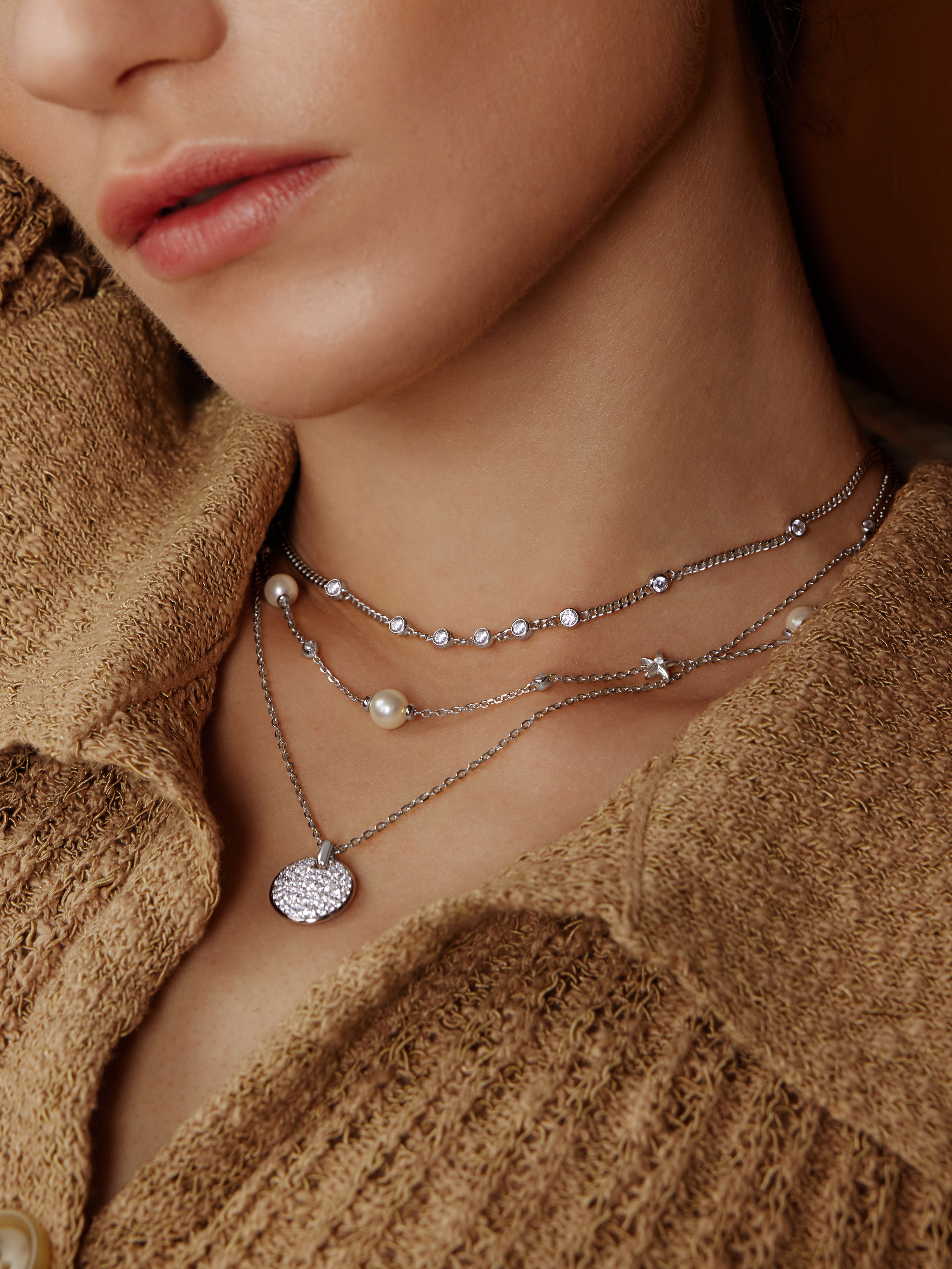 SILVER MULTI STATION ROUND STONE CHAIN NECKLACE