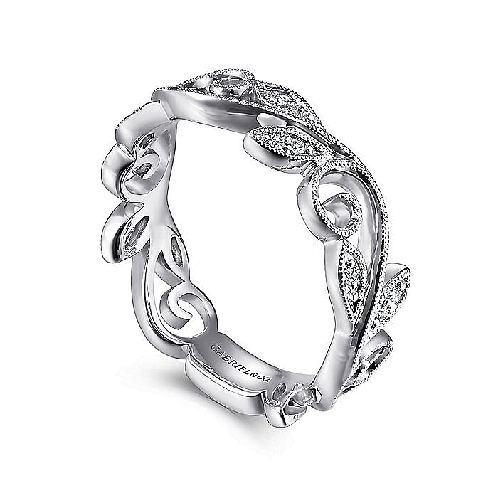 14KW DIAMOND FLORAL RING