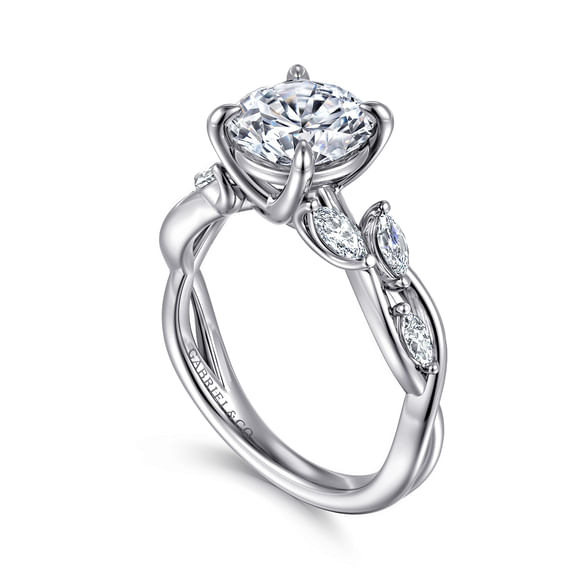 DIAMOND ENGAGEMENT RING