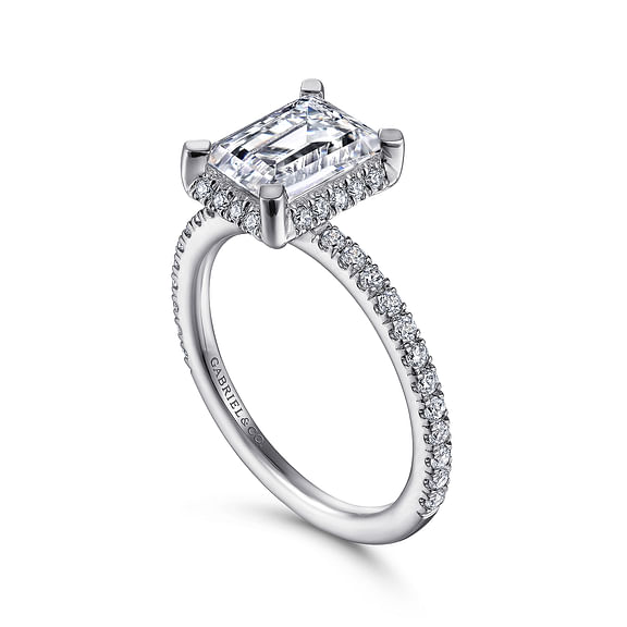 DIAMOND ENGAGEMENT RING
