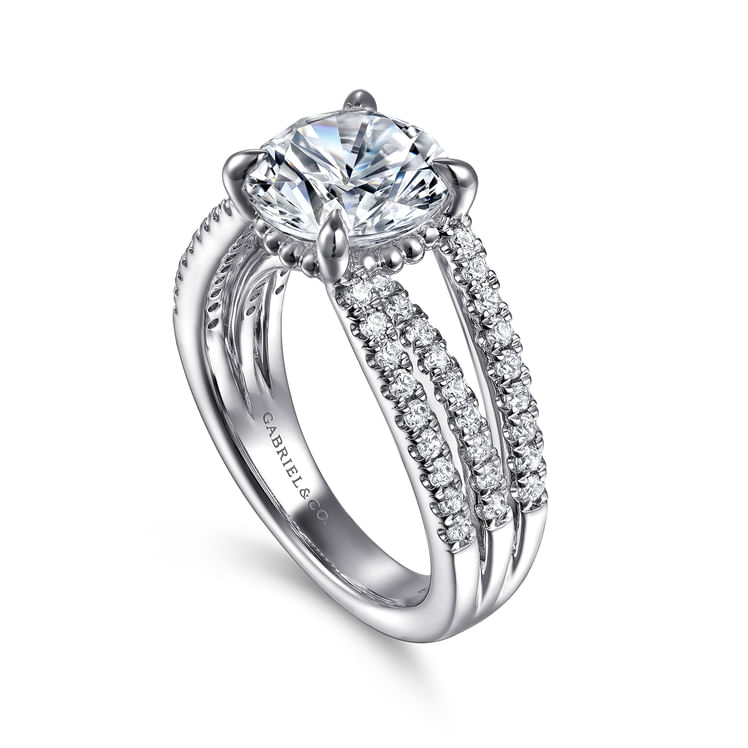 DIAMOND ENGAGEMENT RING