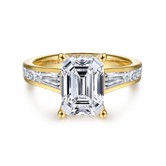 DIAMOND ENGAGEMENT RING