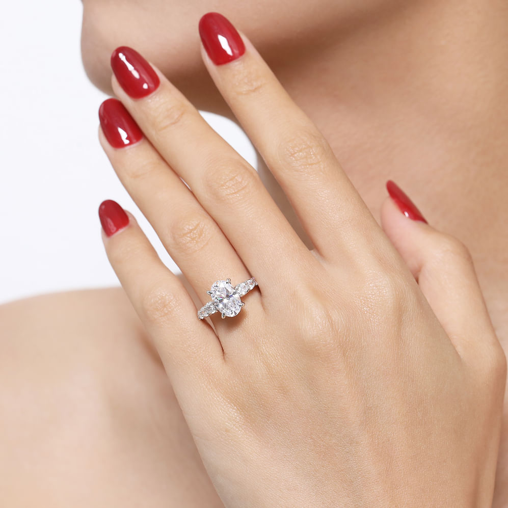 DIAMOND ENGAGEMENT RING