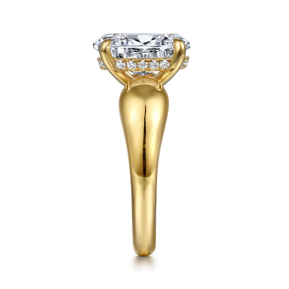 DIAMOND ENGAGEMENT RING