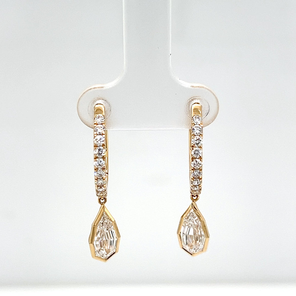 Lab Grown Diamond Earrings CLASSIC GROWN Made of 14 Karat Yellow