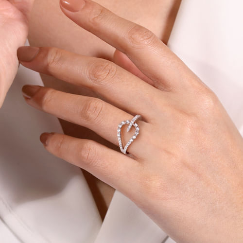 14K WHITE GOLD DIAMOND TEARDROP LINK RING