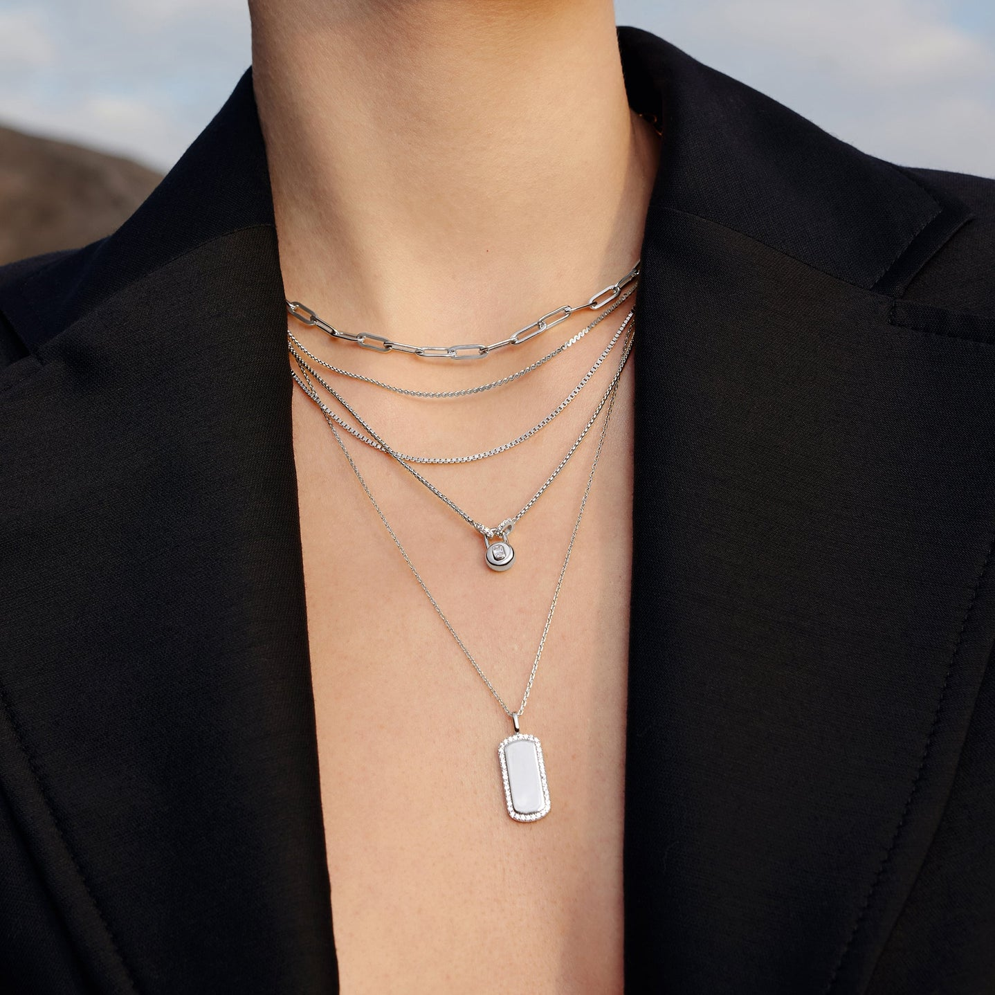 SILVER SPARKLING TAG NECKLACE