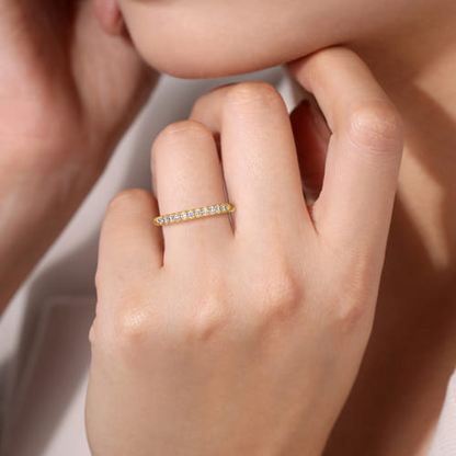 14 KARAT YELLOW GOLD 11 STONE FRENCH PAVE DIAMOND WEDDING BAND