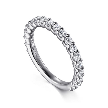 14 KARAT WHITE GOLD SHARED PRONG SET DIAMOND WEDDING BAND