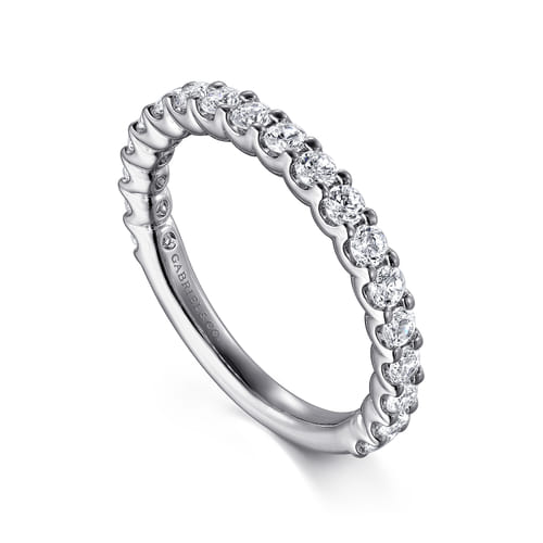 14 KARAT WHITE GOLD SHARED PRONG SET DIAMOND WEDDING BAND