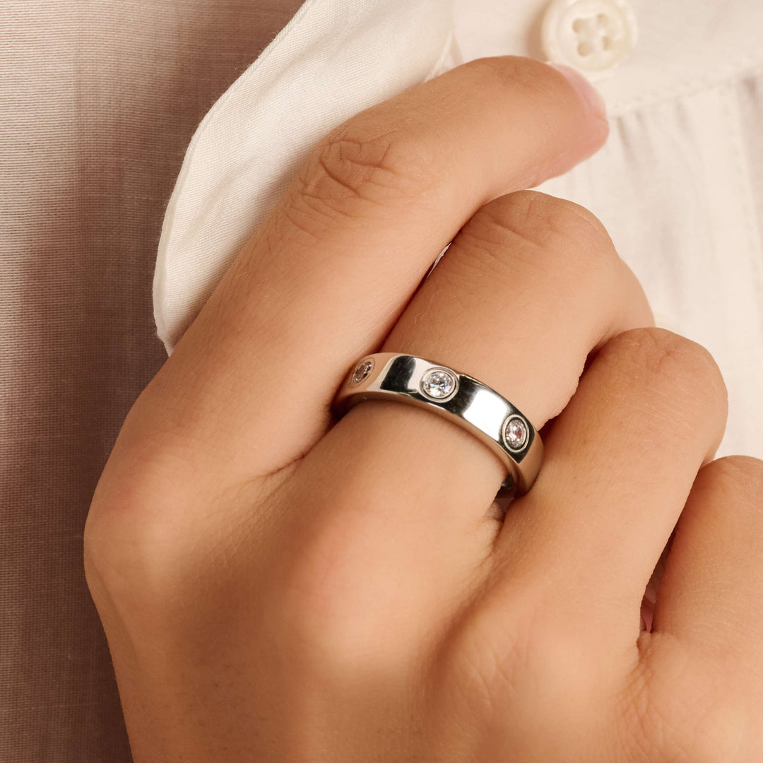 CLASSIC ZIRCONIA RING