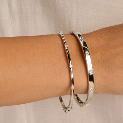 CLASSIC ZIRCONIA BANGLE