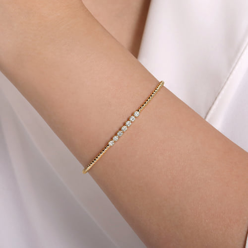 14K YELLOW GOOLD BUJUKAN BEAD AND CLUSTER DIAMOND BANGLE