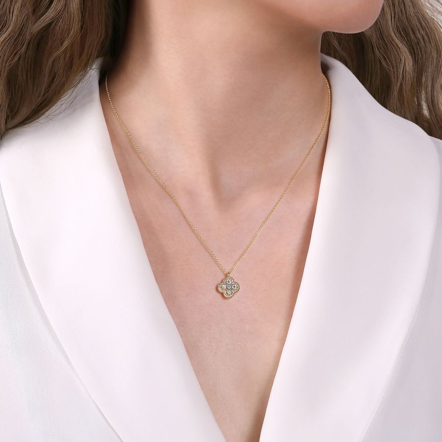 14K Yellow Gold Diamond Pendant Necklace