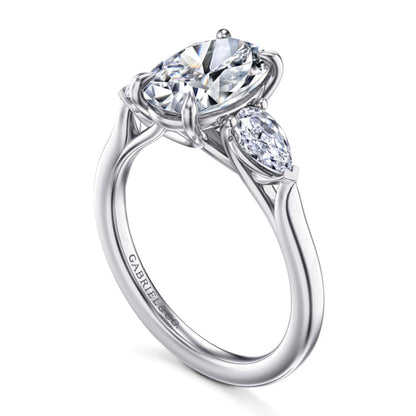 DIAMOND ENGAGEMENT RING
