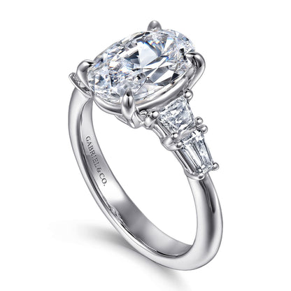 DIAMOND ENGAGEMENT RING