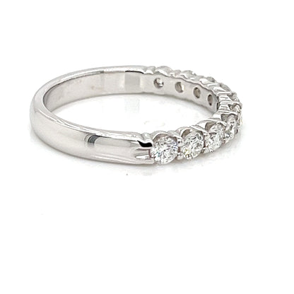 14KW SHARED PRONG DIAMOND BAND 10RNDS