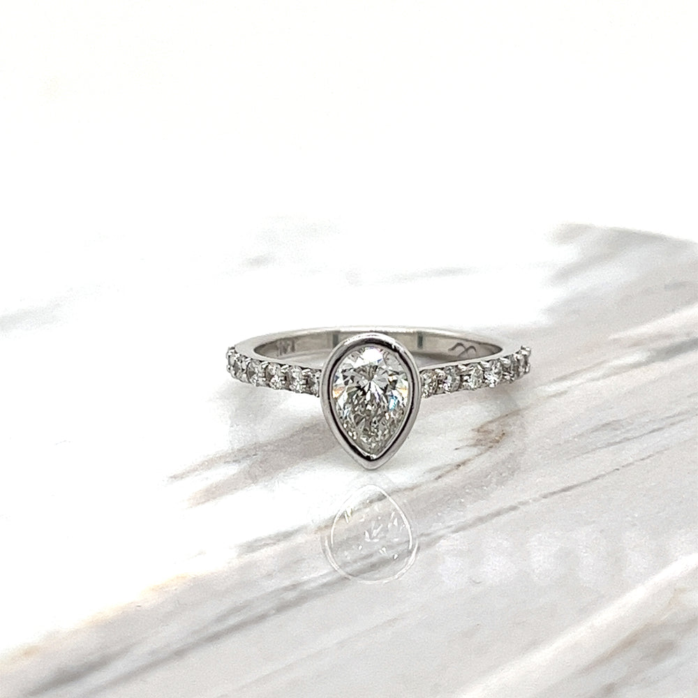 Lady's Pear Shape Engagement Ring