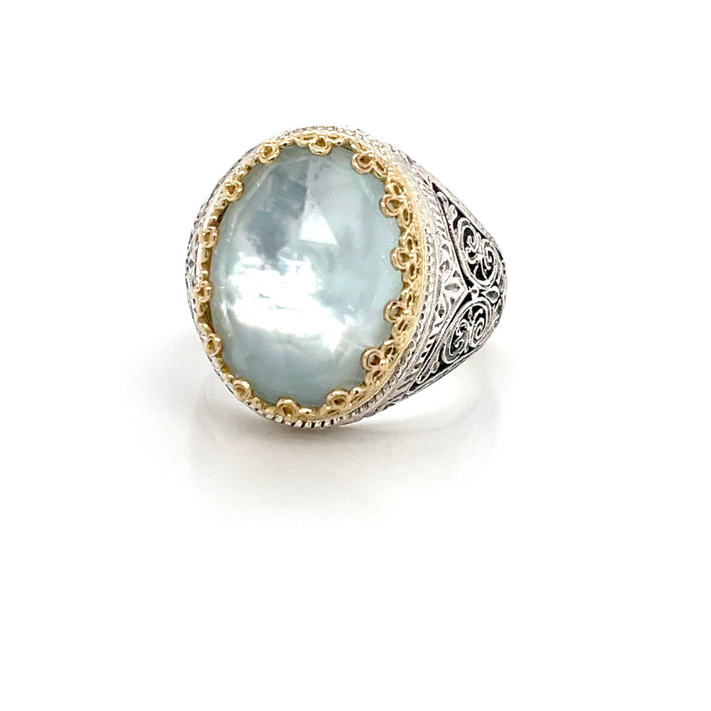 MOTHER OF PEARL OVAL RING  IN 18K GOLD AND STERLING SILVER AND DOUBLET STONE