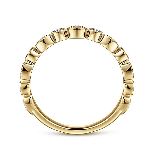 VINTAGE 14K YELLOW GOLD MARQUISE AND ROUND STATION DIAMOND BAND