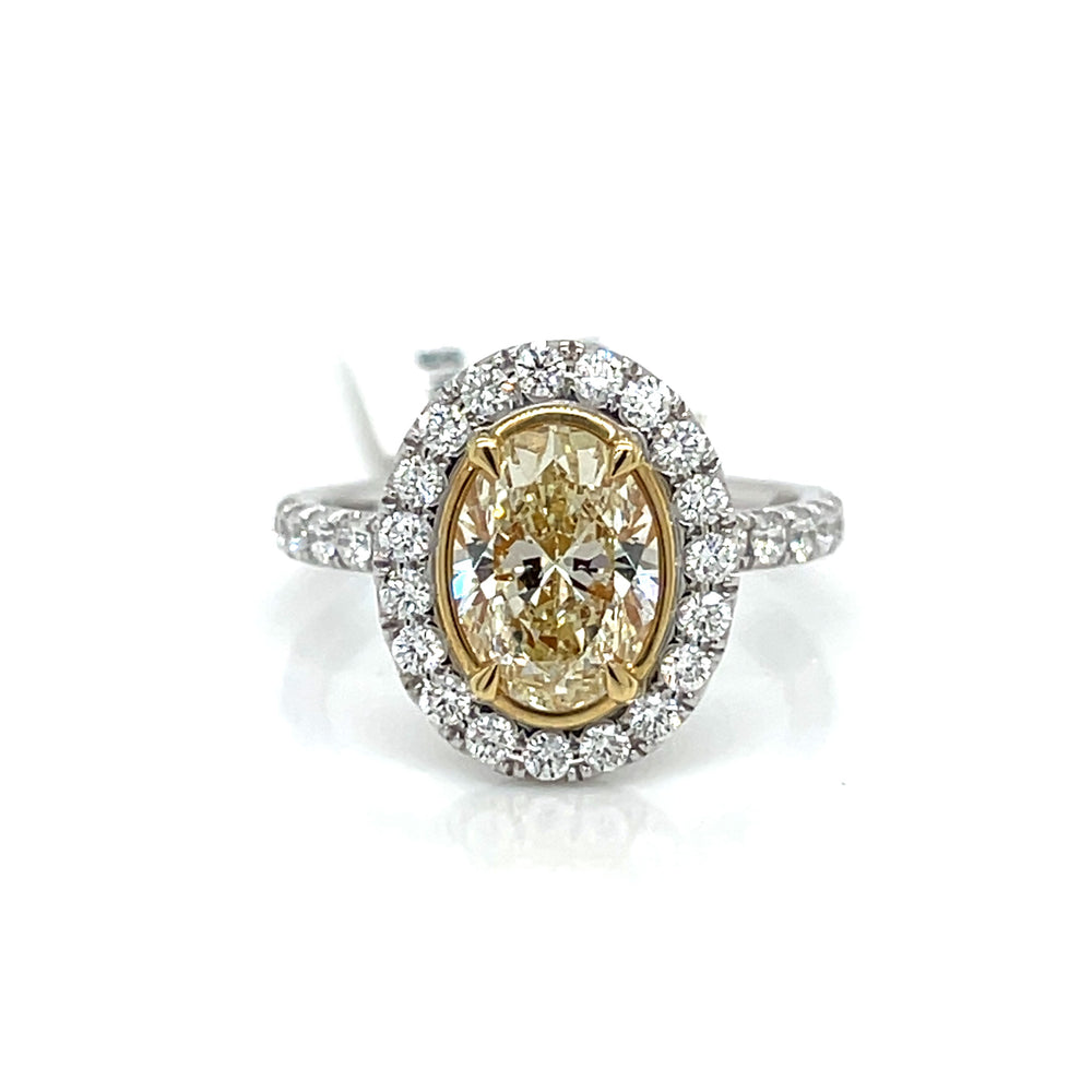 OVAL DIAMOND ENGAGEMENT RING