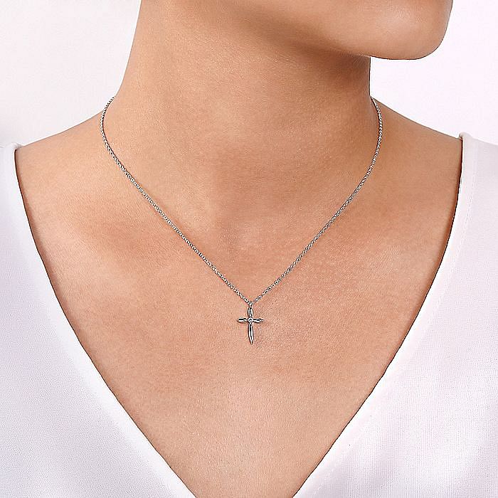STERLING SILVER DIAMOND CROSS NECKLACE