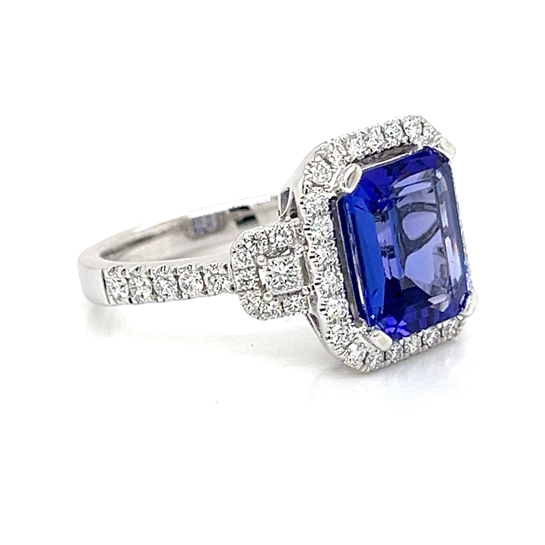 TANZANITE AND DIAMOND RING