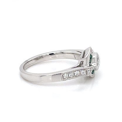 DIAMOND AND EMERALD RING