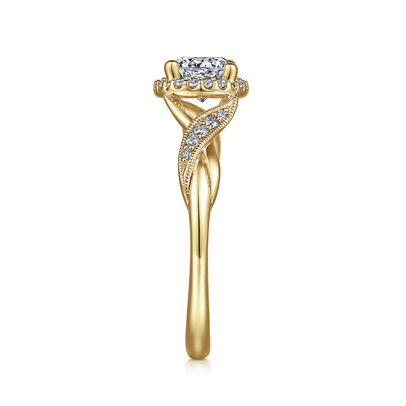 DIAMOND ENGAGEMENT RING
