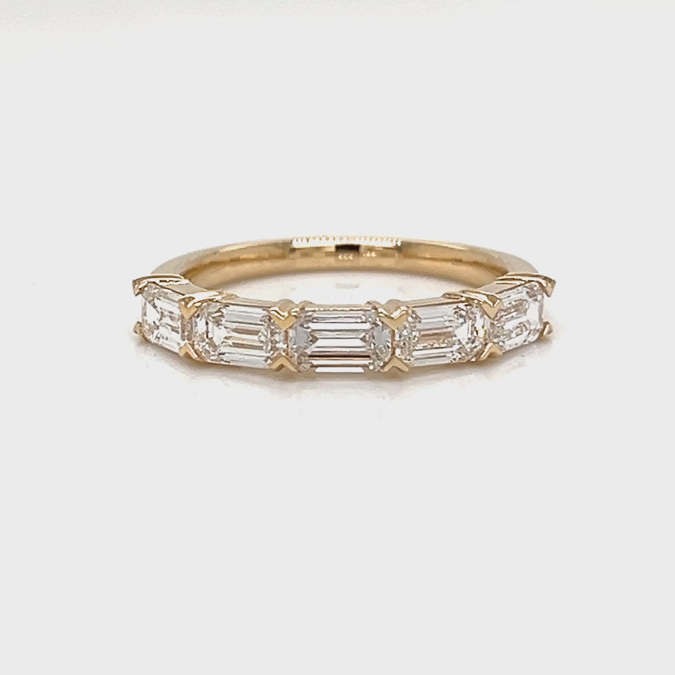 Load video: One Lady's CLASSIC GROWN Women's Lab Grown Diamond Wedding Band