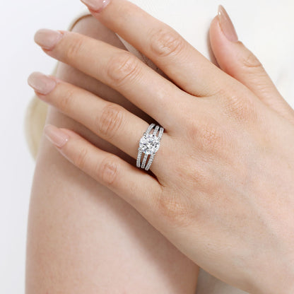 DIAMOND ENGAGEMENT RING