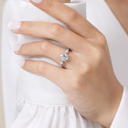 DIAMOND ENGAGEMENT RING