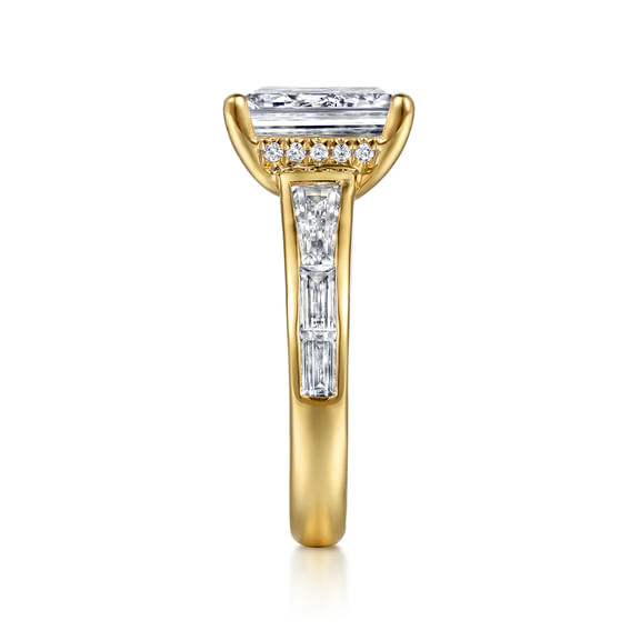 DIAMOND ENGAGEMENT RING