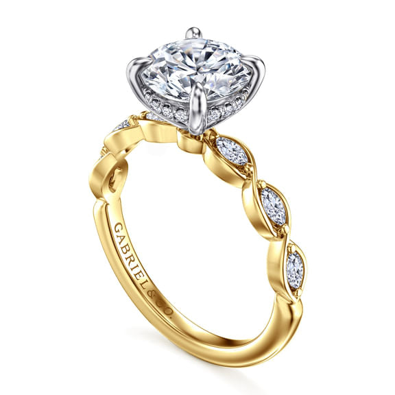 DIAMOND ENGAGEMENT RING